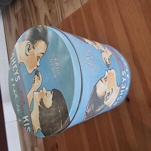 Hershey's Kisses Blue Tin